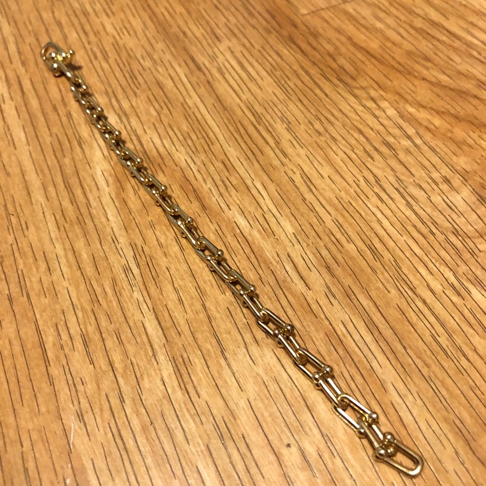 SOLD - NWOT Gold Chain Bracelet - Picture 2 of 2